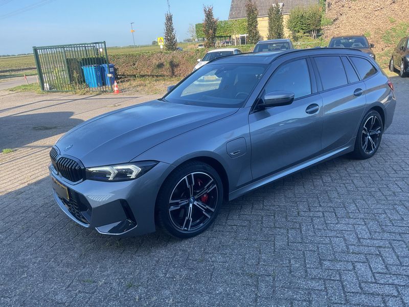 BMW 3er 330e
