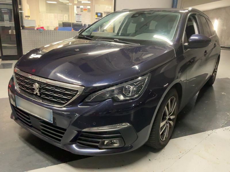 Peugeot 308 1.2 PureTech Allure Business