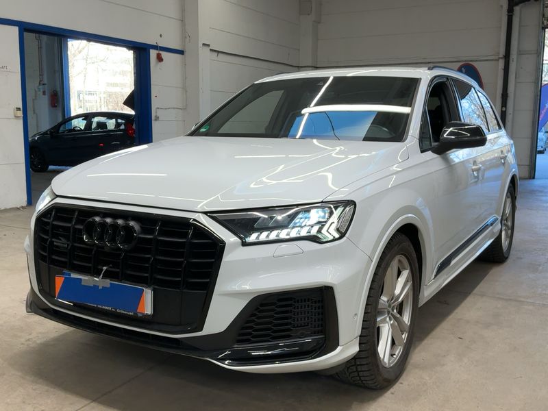 Audi Q7 55 TFSIe quattro S line