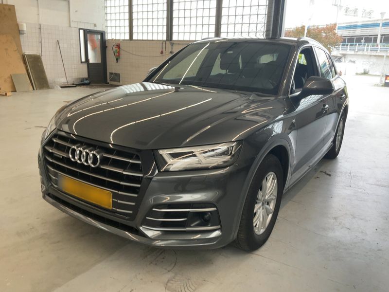 Audi Q5 55 TFSIe quattro sport