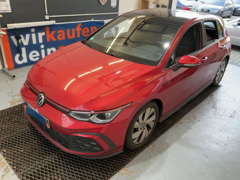 Volkswagen Golf VIII 2.0 TSI GTI