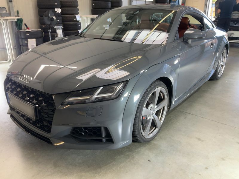 Audi TT 45 TFSI quattro TT 20 years