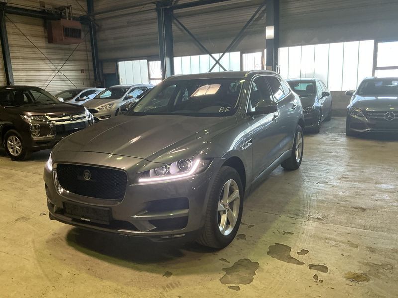 Jaguar F-Pace 25t Prestige AWD