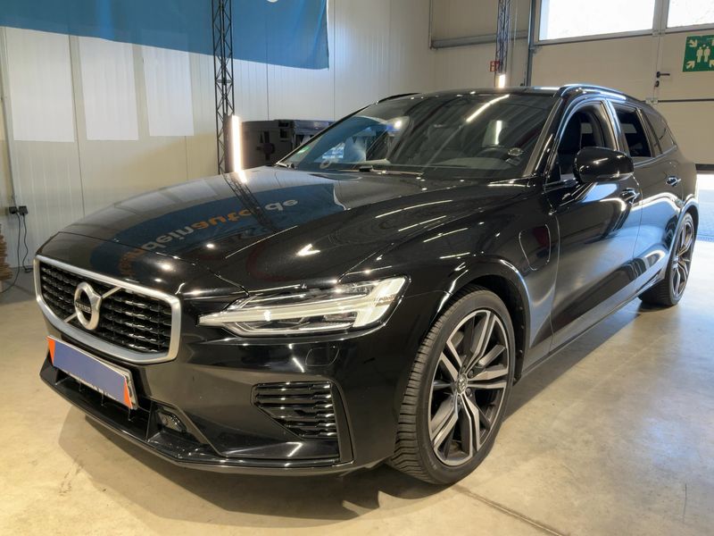 Volvo V60 2.0 T6 Plug-in Hybrid R-Design AWD
