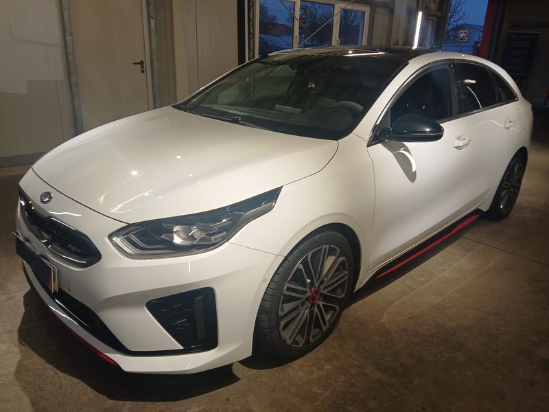 Kia pro_cee'd 1.6 Tgdi GT