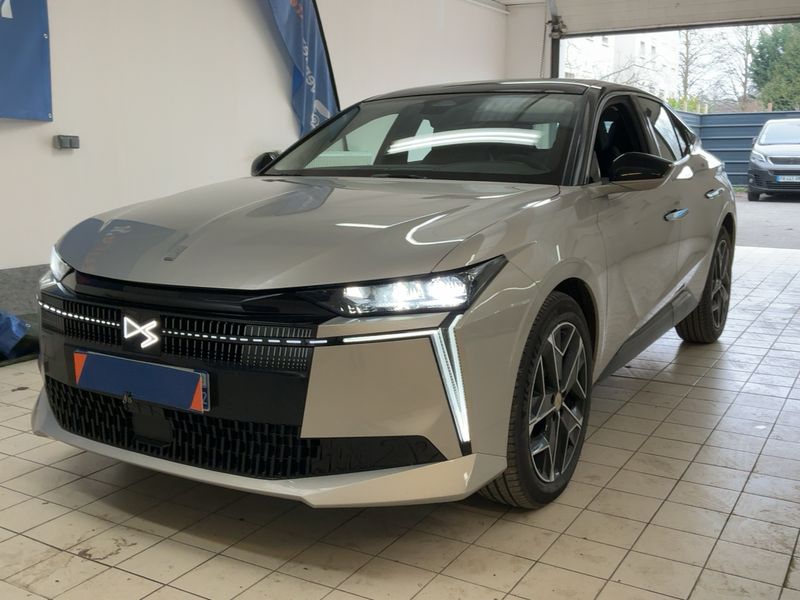 DS Automobiles N°4 1.2 Mild-Hybrid Jules Verne