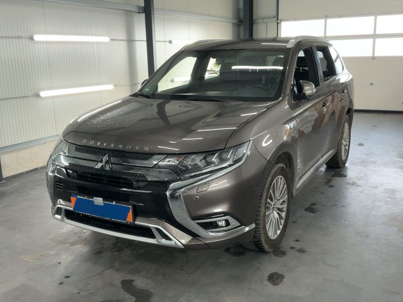 Mitsubishi Outlander 2.4 PHEV Plus Spirit 4WD