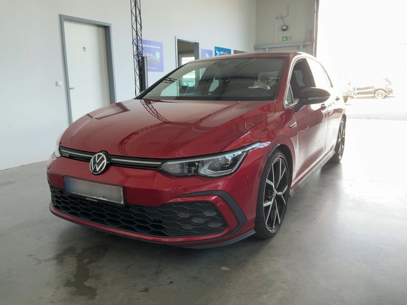 Volkswagen Golf VIII 2.0 TSI GTI