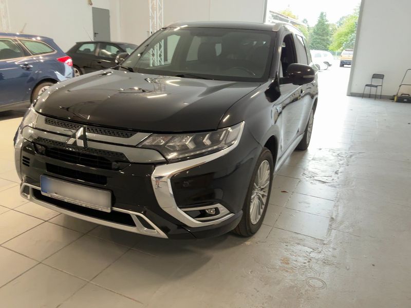 Mitsubishi Outlander 2.4 PHEV Top 4WD