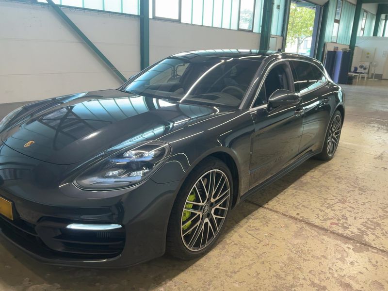 Porsche Panamera Sport Turismo 4S E-Hybrid
