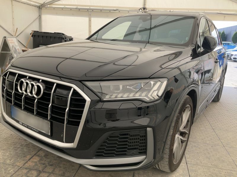 Audi Q7 55 TFSIe quattro S line