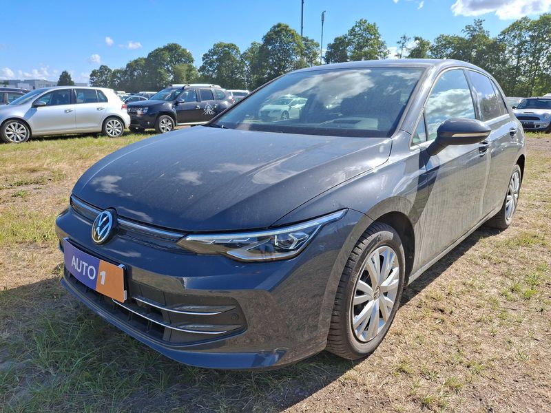 Volkswagen Golf VIII 1.5 TSI Style