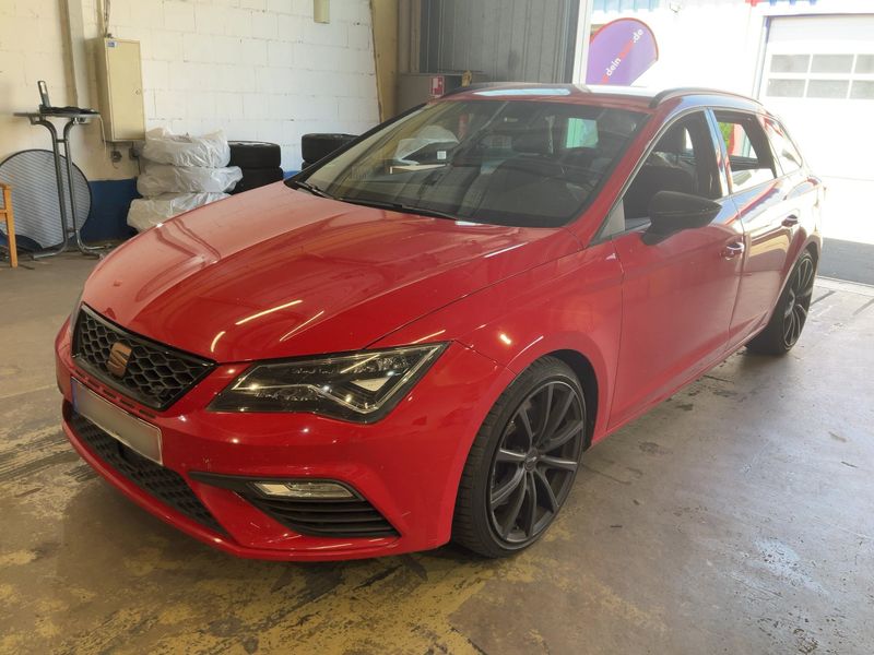 Seat Leon 2.0 TSI Cupra 300 4Drive