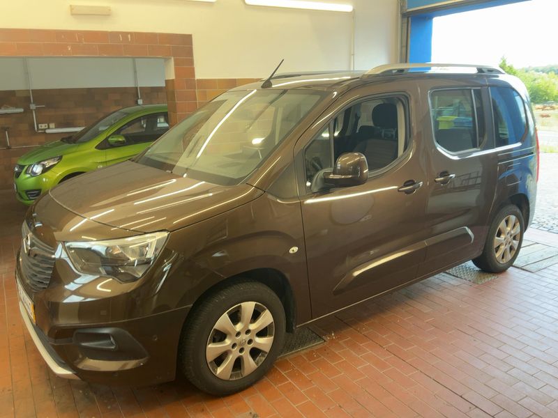Opel Combo Life 1.2 Turbo INNOVATION