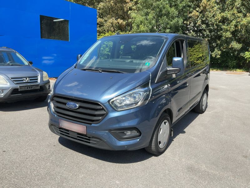 Ford Tourneo Custom 2.0 TDCi Mild-Hybrid 320 L1 Tourneo Titanium