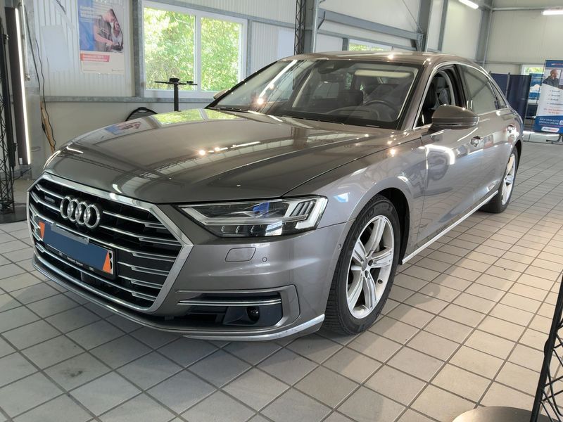 Audi A8 3.0 TFSI Mild-Hybrid L 55 quattro