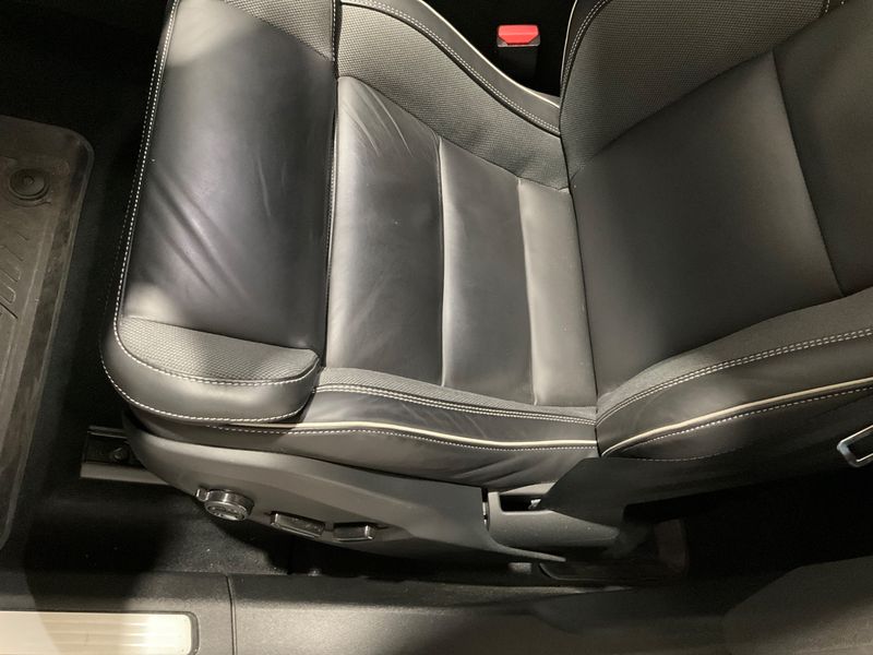 Volvo XC60 2.0 B4 Diesel Mild-Hybrid Plus Dark AWD