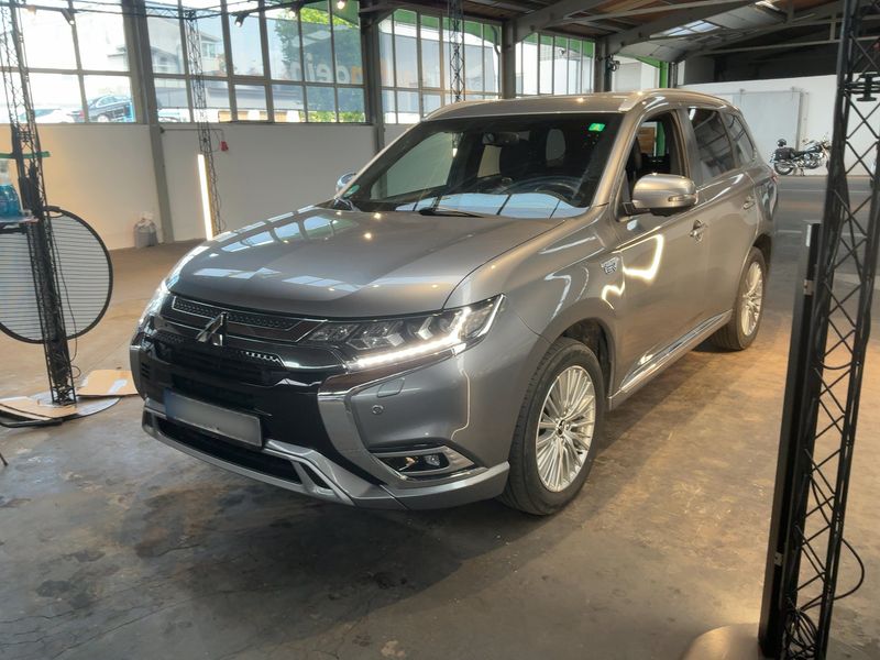 Mitsubishi Outlander 2.4 PHEV Plus Spirit 4WD