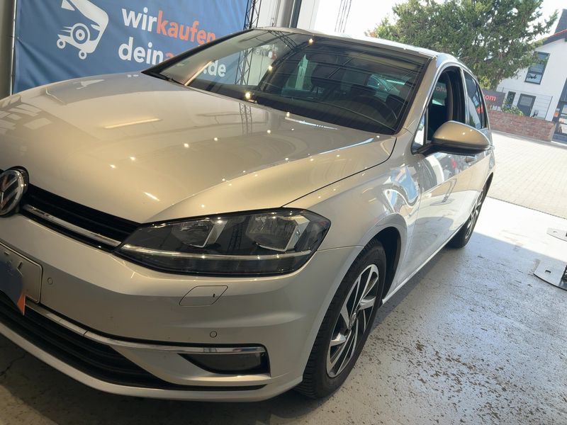 Volkswagen Golf VII 1.0 TSI Join