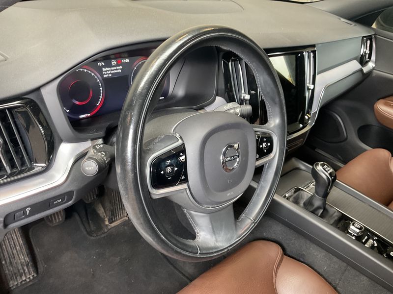 Volvo V60 2.0 D3 Momentum Pro