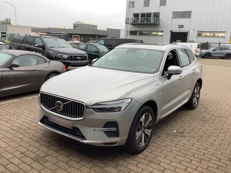 Volvo XC60 2.0 T6 Recharge Plug-in Hybrid Core AWD