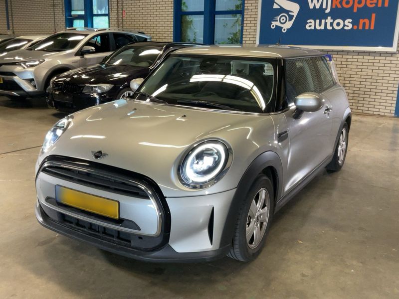 MINI Cooper Essential Trim