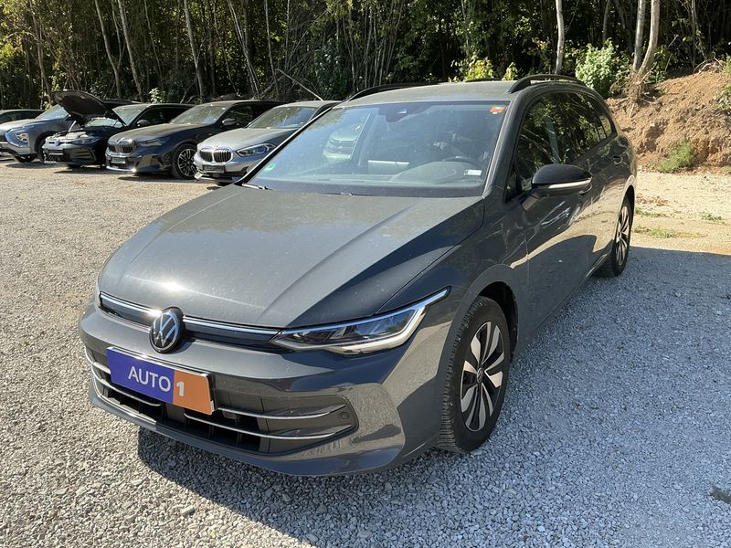 Volkswagen Golf VIII 1.5 TSI Goal
