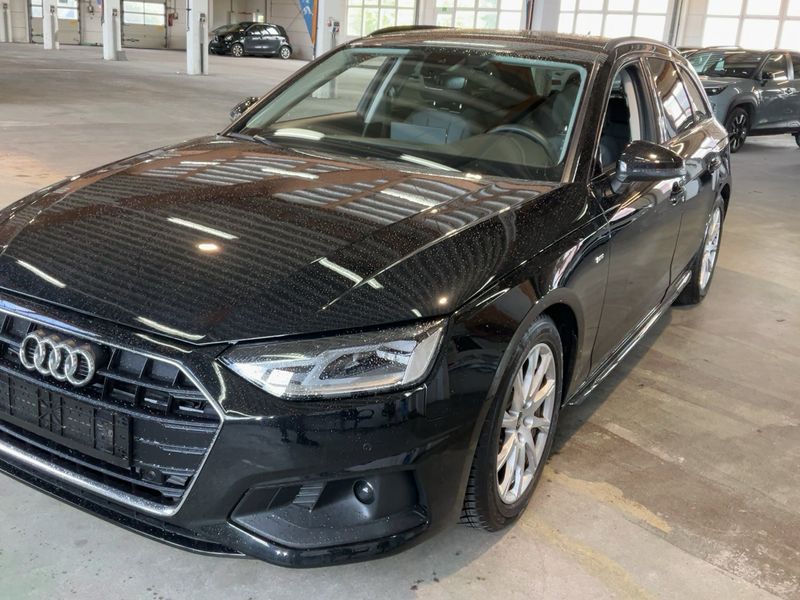 Audi A4 35 TFSI Mild-Hybrid S line