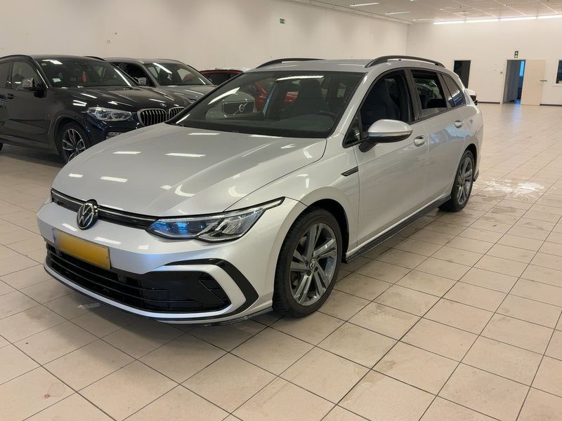 Volkswagen Golf VIII 1.5 TSI ACT R-Line