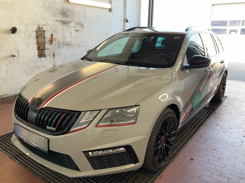 Škoda Octavia 2.0 TSI RS 245