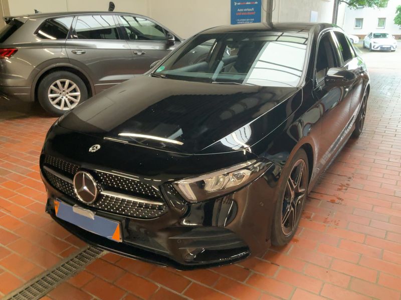 Mercedes-Benz A-Klasse A 180 d AMG Line