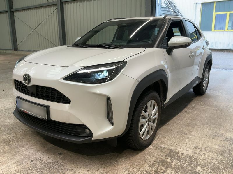 Toyota Yaris Cross 1.5 Hybrid Black&White