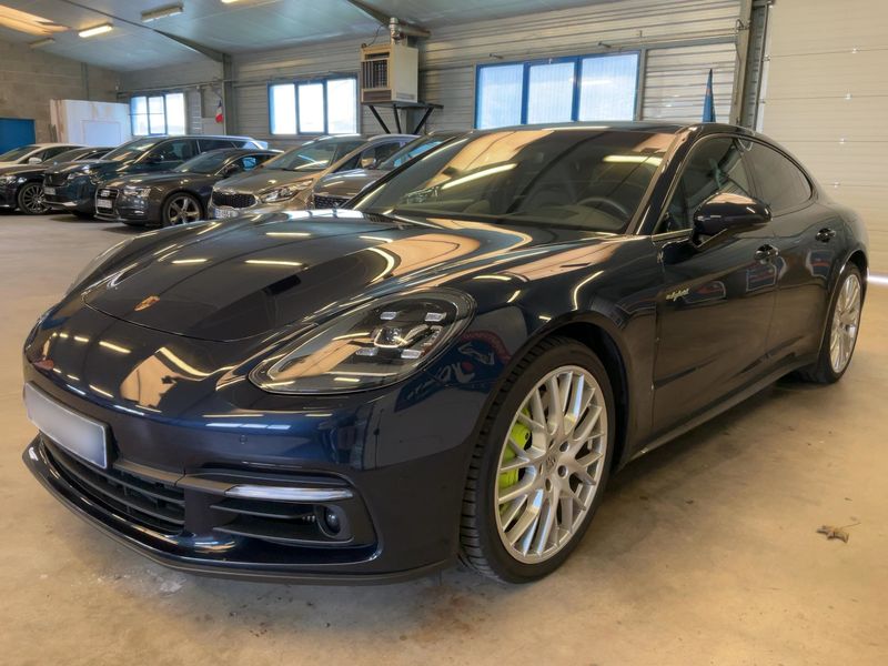 Porsche Panamera 4 E-Hybrid