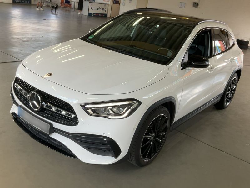 Mercedes-Benz GLA-класс GLA 180 Mild-Hybrid AMG Line