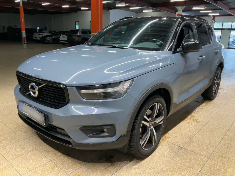 Volvo XC40 2.0 B4 Mild-Hybrid R-Design 2WD