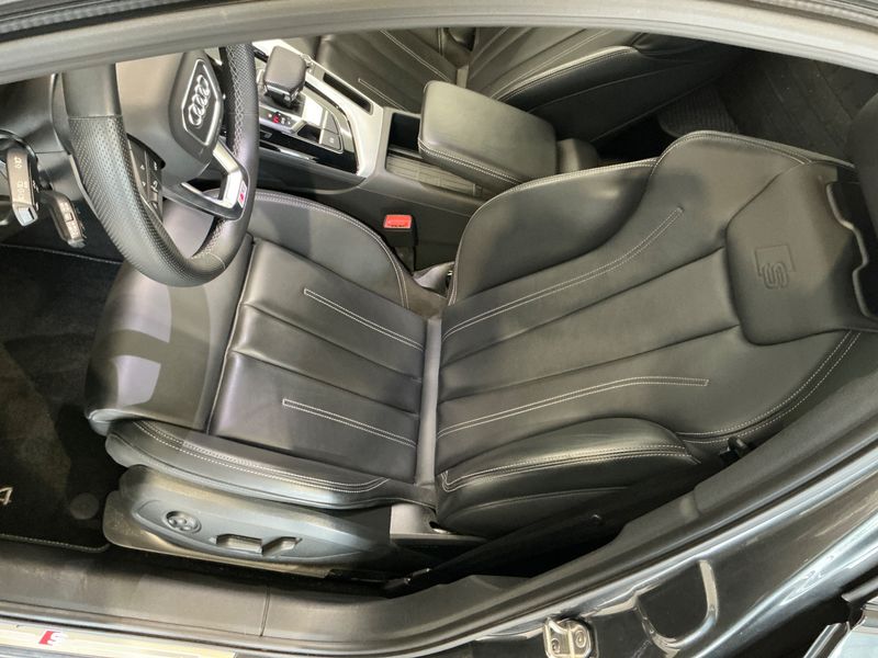 Audi A4 35 TDI Mild-Hybrid S line