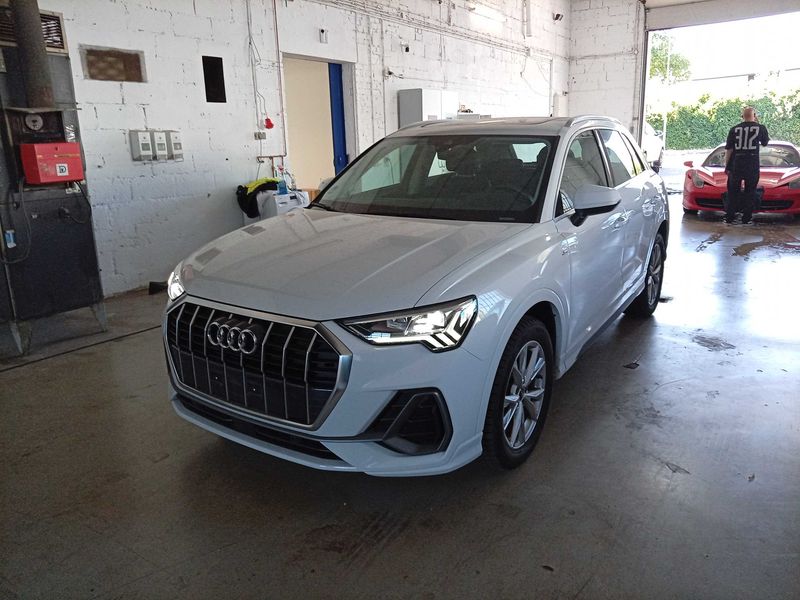 Audi Q3 35 TDI S line
