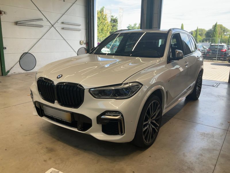 BMW X5 M50d