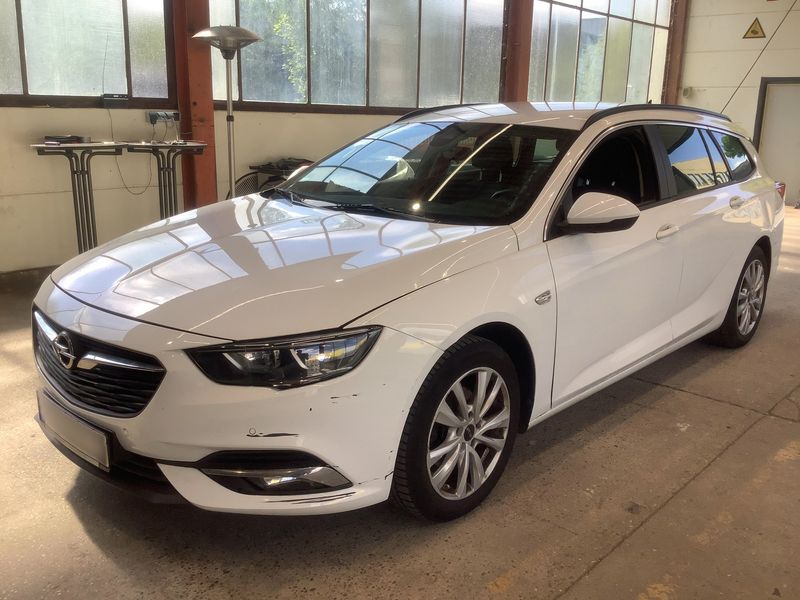 Opel Insignia Sports Tourer 1.6 CDTI DPF Edition