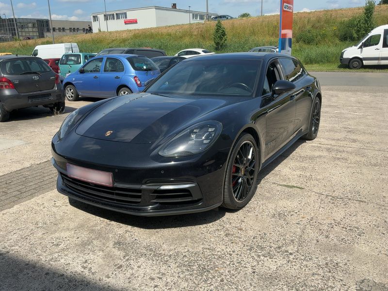 Porsche Panamera Sport Turismo 4