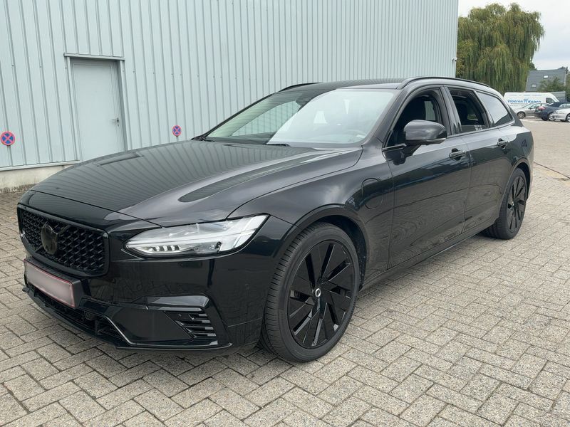Volvo V90 2.0 T8 Recharge Plug-in Hybrid Plus Dark AWD