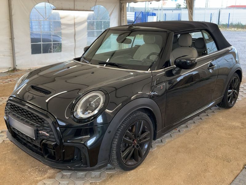 MINI Cabrio Cooper S John Cooper Works Trim