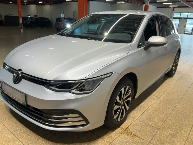 Volkswagen Golf VIII 1.0 TSI Active