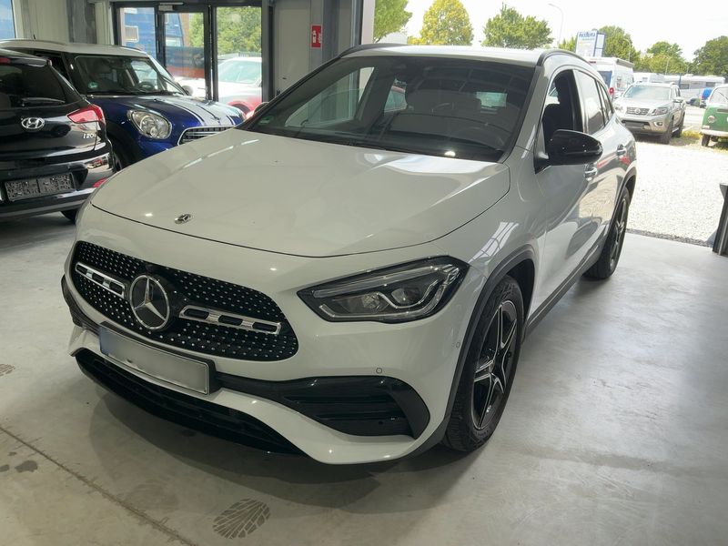 Mercedes-Benz GLA-Klasse GLA 200 AMG Line