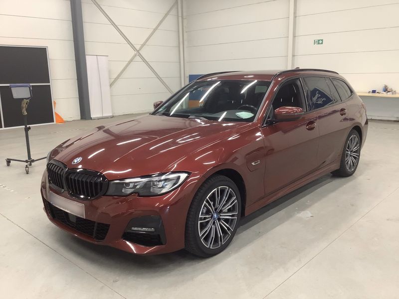 BMW 3er 330e xDrive M Sport