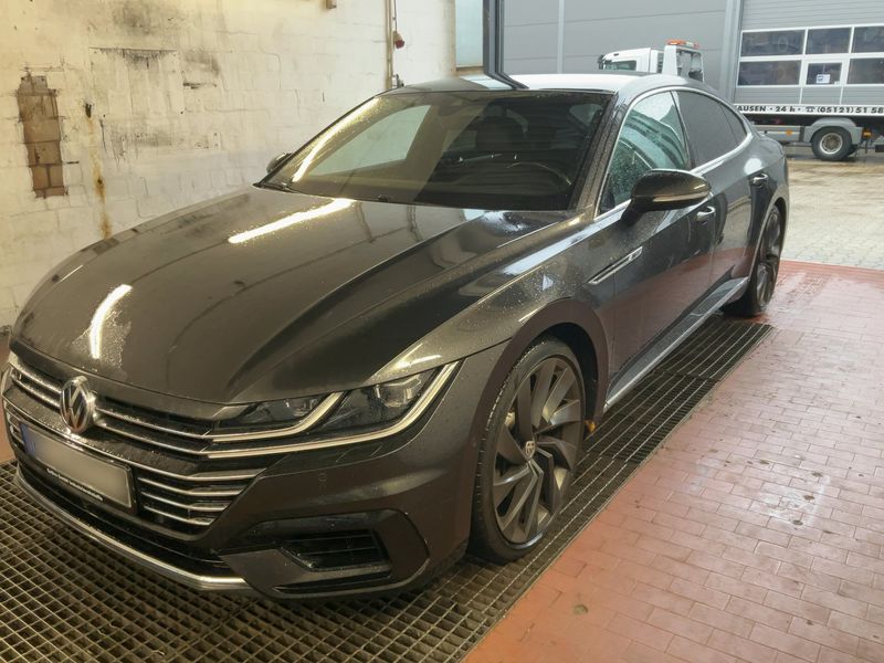 Volkswagen Arteon 2.0 TSI R-Line 4Motion