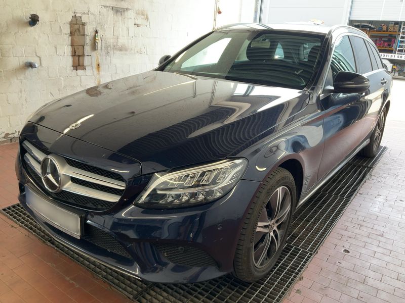 Mercedes-Benz C-Klasse C 220 d T 4Matic Avantgarde