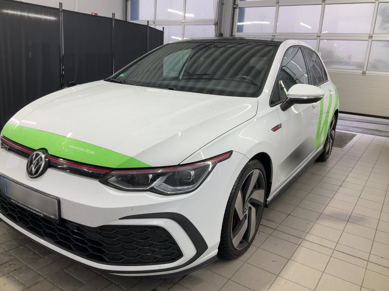 Volkswagen Golf VIII 2.0 TSI GTI