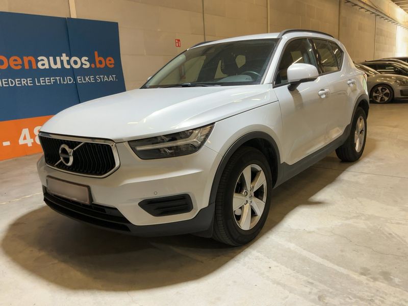 Volvo XC40 1.5 T2 Momentum Core 2WD