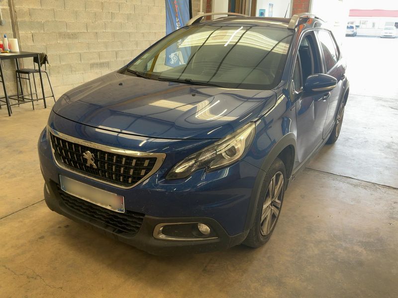 Peugeot 2008 1.2 PureTech Signature